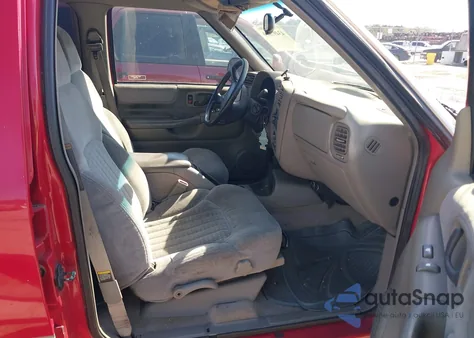 1998 Chevrolet Blazer Ls z USA, uszkodzony, nr VIN 1GNCS13W3W2251015